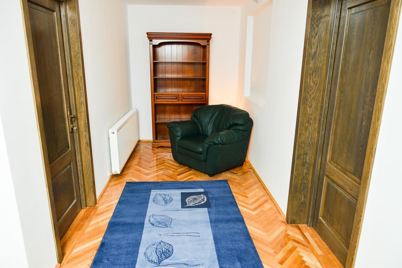 Hotel Park House Dej Esterno foto